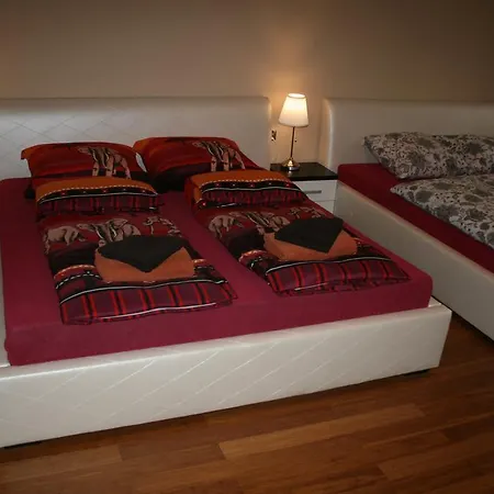 Sg Family Apartment